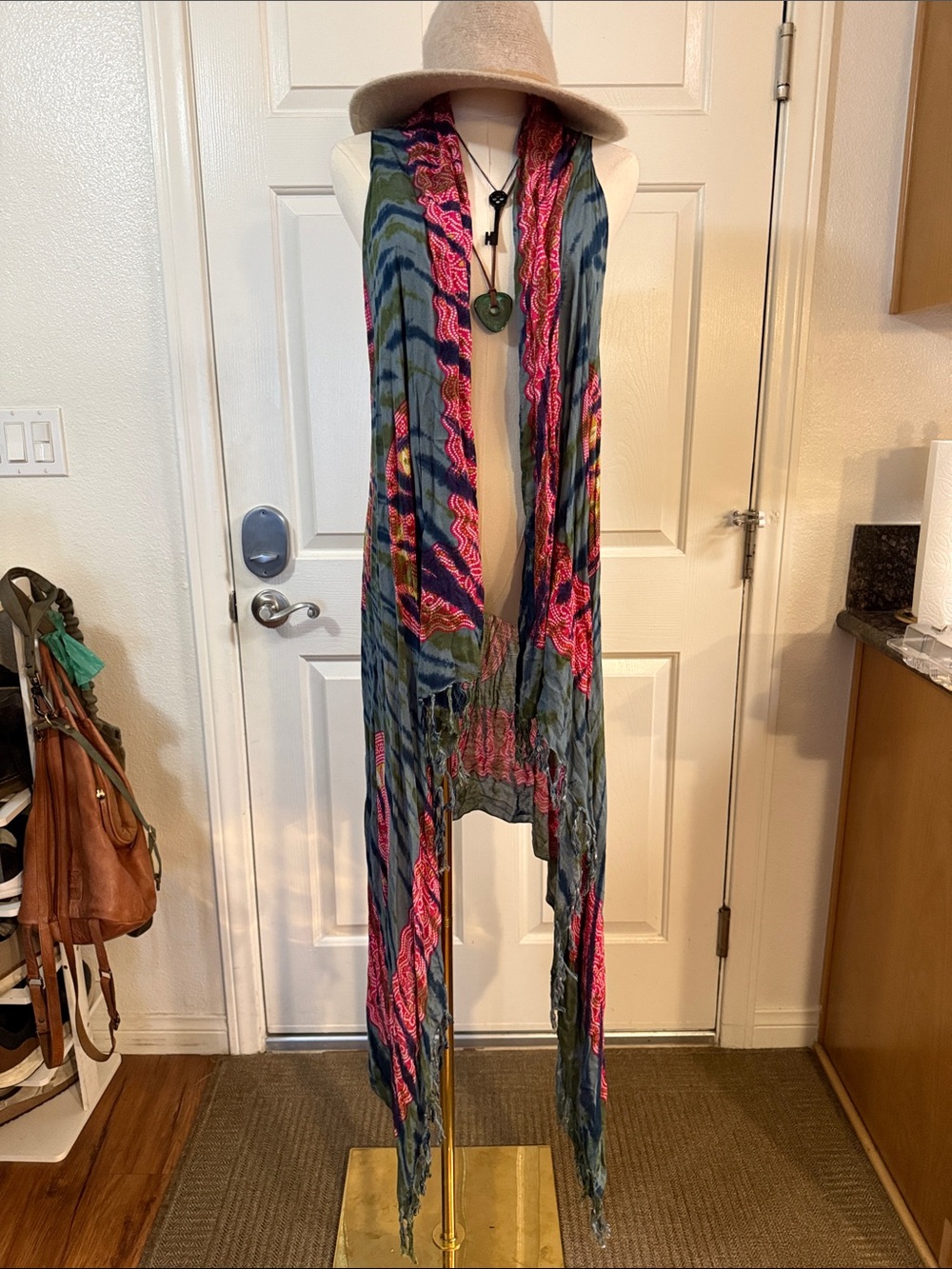 Sleeveless Fringe Duster Vest in Pink & Olive